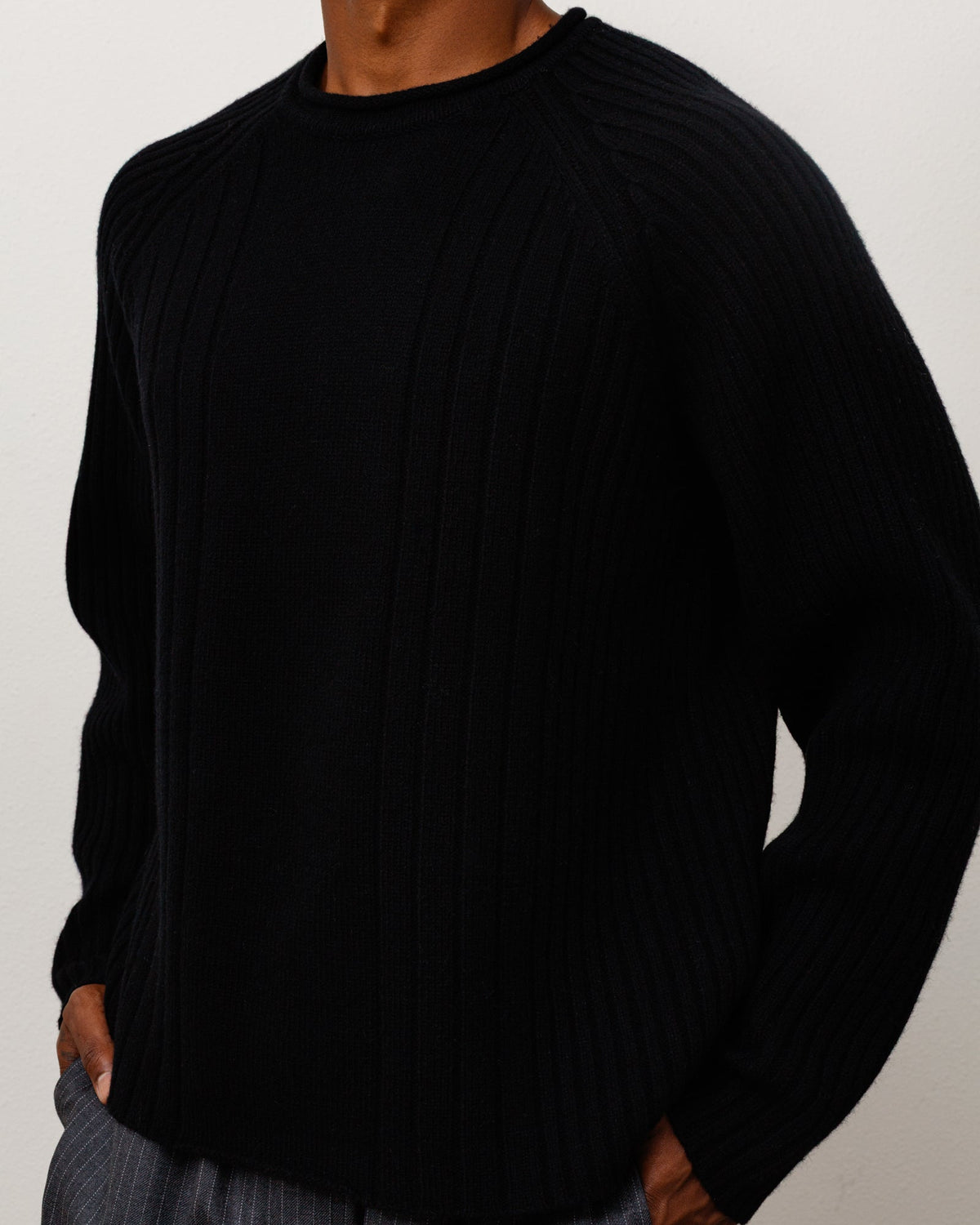 MERINO ROLL NECK SWEATER